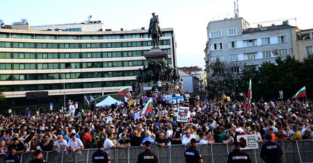 Chaos w kraju NATO. Upadł rząd, protesty na ulicach