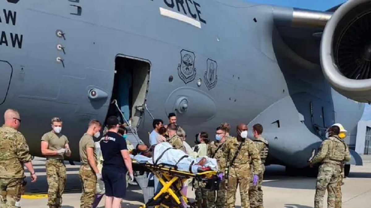 Afganka urodziła na pokładzie samolotu.