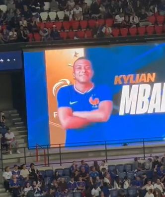 Mbappe pierwszy raz w Paryżu po transferze do Realu. Wymowna reakcja kibiców