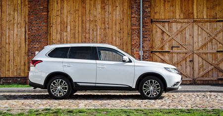 Nowe Mitsubishi Outlander (2016) 2.2 DID 6AT – galeria testowa