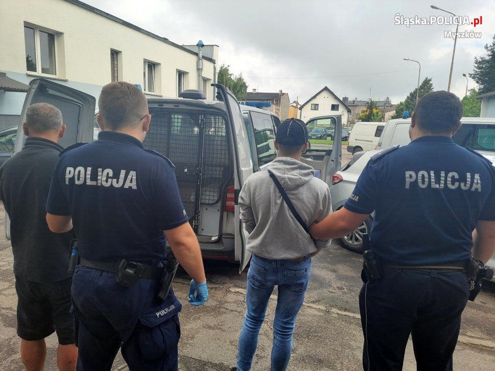 Myszków. Wspólną przejażdżkę ojca z synem zakończyli policjanci