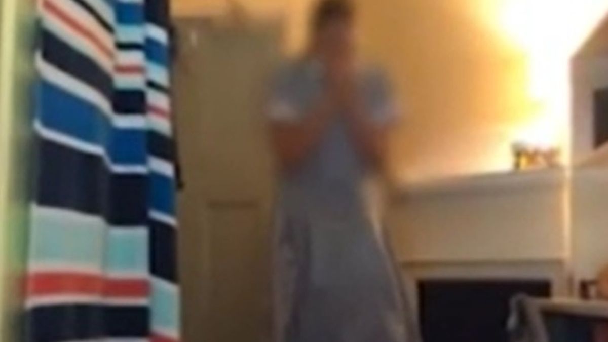 Jedna z nastolatek biorących udział w nowym "wzywaniu" 