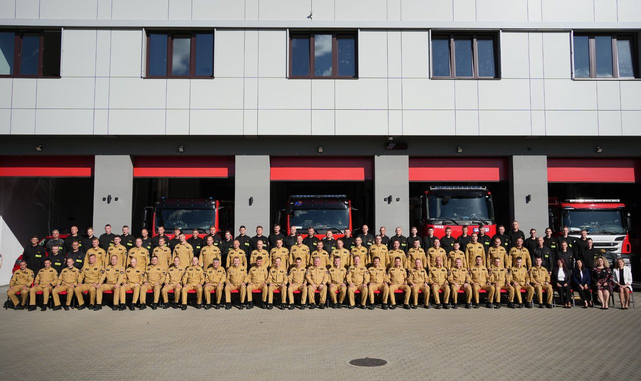 Piła: Niezwykłe zdjęcie strażaków