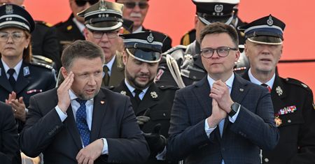 Donald Tusk napisał wiadomość SMS do Kierwińskiego. Minister zdradza