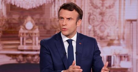 Macron odpowiada Morawieckiemu. "Ingeruje w kampanię wyborczą we Francji"