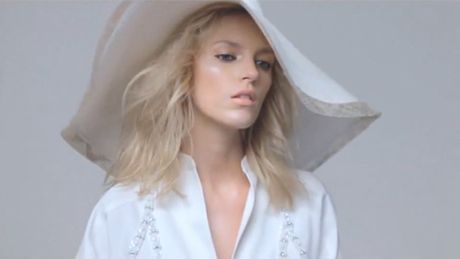 Anja Rubik za kulisami sesji na okładkę "Elle"!