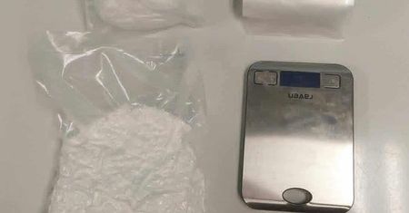 29-letni mieszkaniec Płocka zatrzymany z narkotykami – policjanci zabezpieczyli 2,5 kg amfetaminy