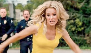 Do obejrzenia w domu. Tak zwariowanego filmu dawno nie było