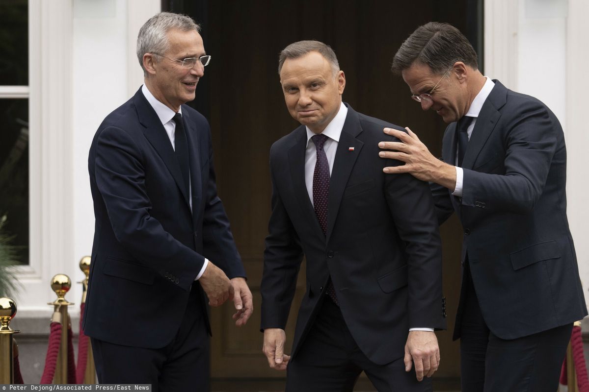 Prezydent Duda na spotkaniu liderów w Hadze z szefem NATO i premierem Holandii