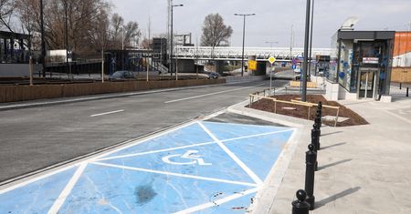 Warszawa. Zapadła się jezdnia na ul. Górczewskiej