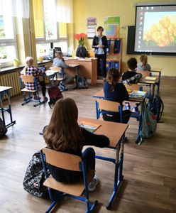 Powrót do szkoły. Uczniowie zmęczeni zdalną edukacją. Rodzice: Dzieci do szkół nie puścimy