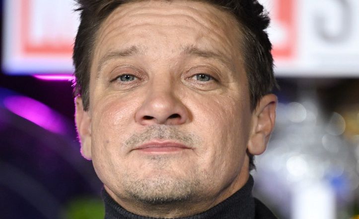 Jeremy Renner pokazał zdjęcie z rehabilitacji