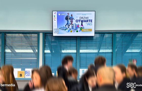 DOOH indor: media wysokiej uwagi