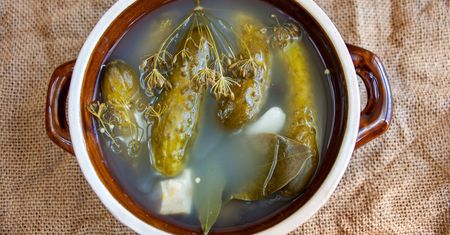 Co zrobić z ogórków? Kiszenie, marynowanie, sałatki do słoików
