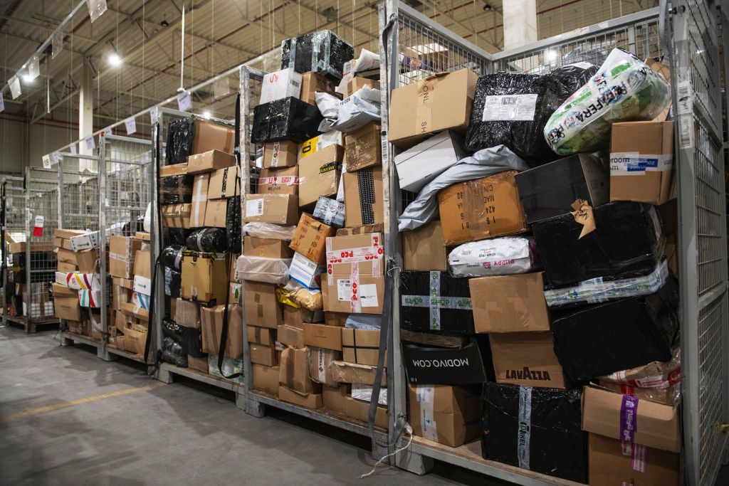 Zamiast towaru w paczkach sól i mąka. Oszukani w całej Polsce