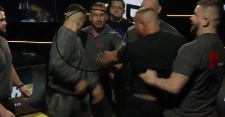 Awantura na konferencji! Gwiazdor nie wytrzymał, spoliczkował rywala