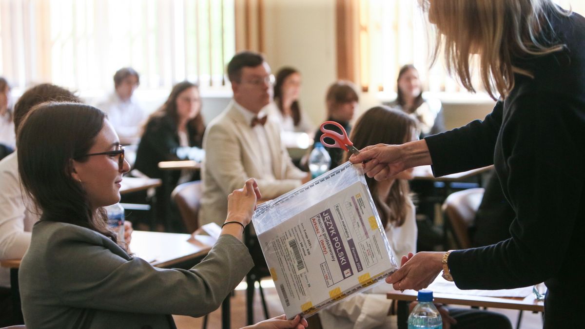 Jakie lektury pojawiły się na maturze z polskiego w 2025 roku?