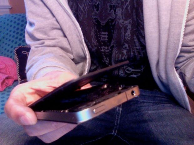 Apple iPhone 4 może się też zapalić 2