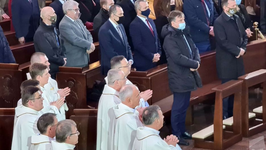 Koronawirus. Prof. Krzysztof Simon o urodzinach Radia Maryja. Mówi o wodzie święconej