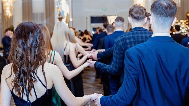 Zaczął się sezon studniówek