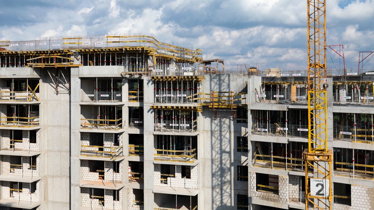 Stock Arkadiusz ZiółekFot. Arkadiusz Ziółek/East News.n/z Budowa nowych budynków mieszkalnych.ARKADIUSZ ZIÓŁEK