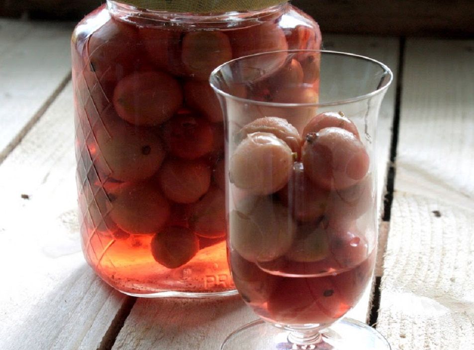 Pickled gooseberries