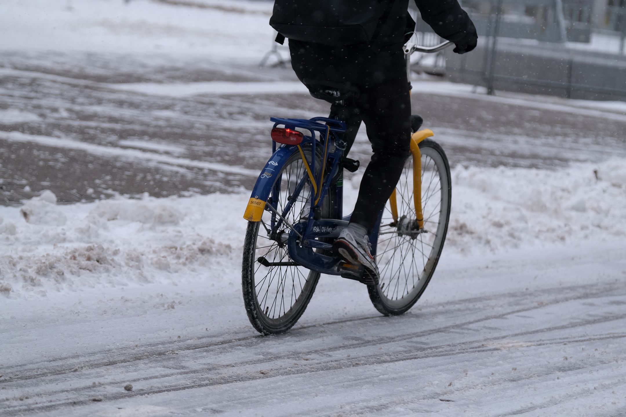 Tajemnicza śmierć rowerzysty na Pradze. Szukają świadków