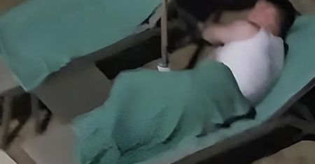 Już nie rezerwują leżaków, teraz na nich śpią. Absurd w hiszpańskim kurorcie