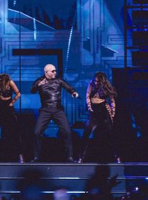Zlot łysoli w Krakowie? Nie, to tylko koncert Pitbulla [RELACJA]