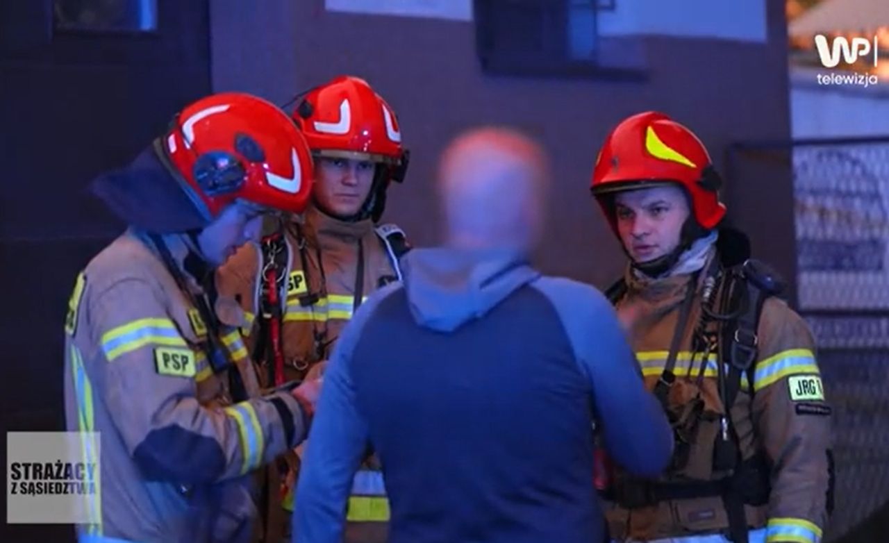 "Miesza ludziom w głowach". Strażak nie gryzł się w język