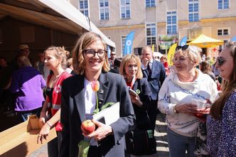 Przelewy od 221 osób. Tyle wpłacono na kampanię Biejat
