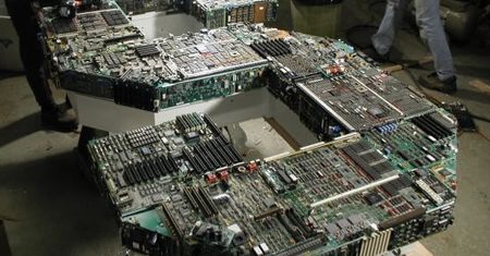 Niesamowita sztuka ze zużytej elektroniki