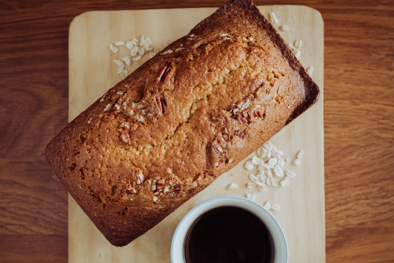 Discover the art of homemade yeast-free oat bread baking