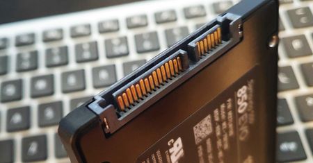 Windows 11: koniec problemów dyskami SSD. Pomaga łatka KB5008353