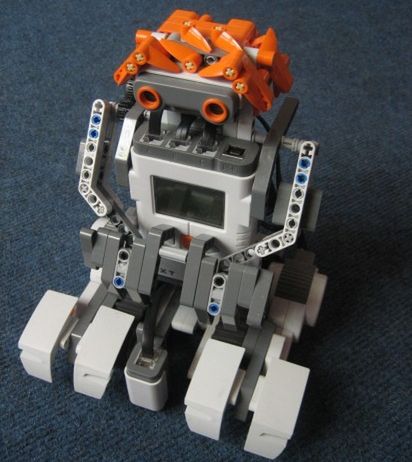 NXTitzki - robot z Lego grający w kosza [wideo]