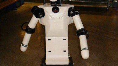 Robovie - spojrzy na Ciebie, uzna że się zgubiłeś i pomoże Ci znaleźć właściwą drogę 1