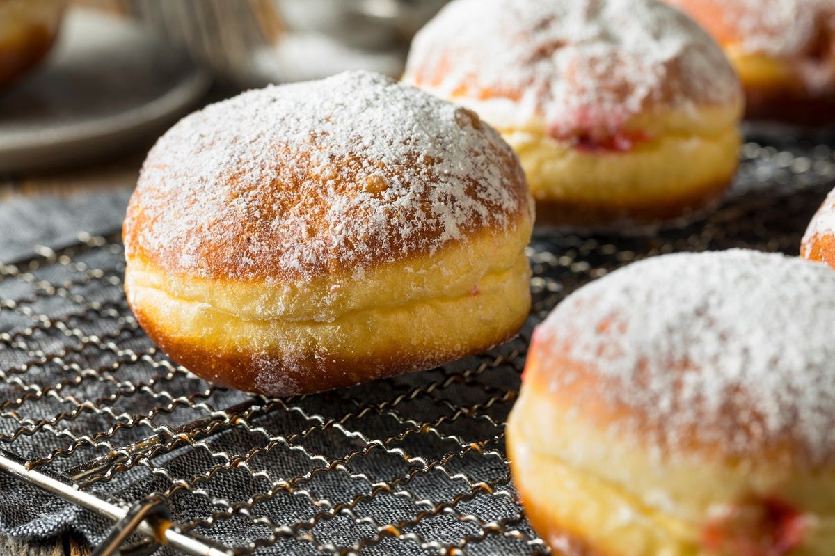 The Dutch add two secret ingredients to their doughnuts. They turn out insane.