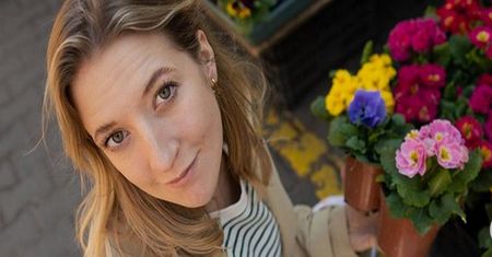 Ciężarna Lara Gessler na imprezie. "Petarda"