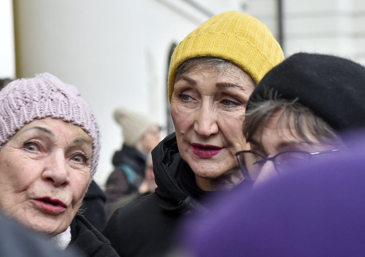 scena z: Joanna Klimas, SK:, , fot. Niemiec/AKPAPogrzeb Andrzeja Matula, Joanna Klimas