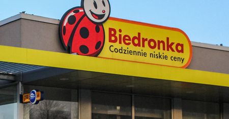 Zaczęło się w Biedronce. 1 + 1 gratis, ale trzeba się spieszyć