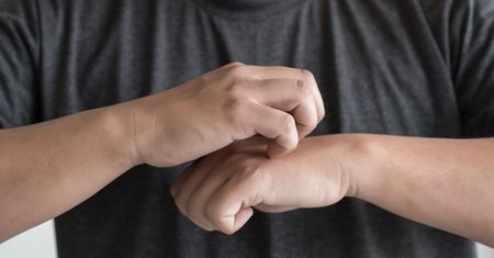 Czułeś ten zapach? Gdy ciało zatruwają toksyny, pojawia się ten objaw