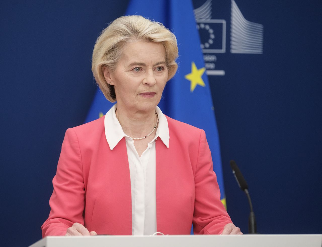 UE bierze się za treści z AI. Oto nowe zasady. Firmom grożą milionowe kary