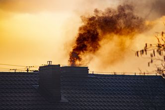 Obowiązkowy spis pieców i kominków. Nie warto ukrywać kopciucha, ekspert tłumaczy