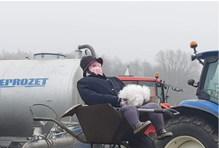 Protest rolników na Mazurach. "Jarosław Kaczyński" na taczce
