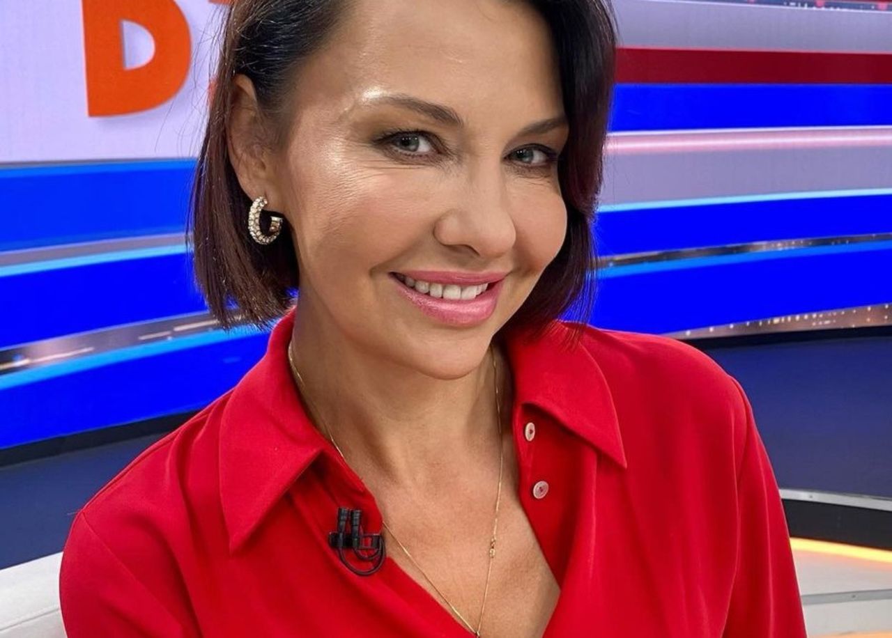 Top 3 stylizacje Anny Popek, które warto odtworzyć jesienią. Idealne dla dojrzałych kobiet