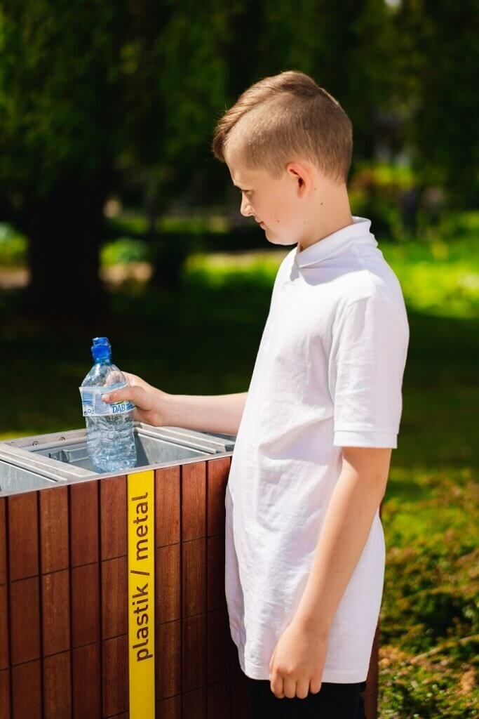 Kosze do sortowania odpadów w Nałęczowie