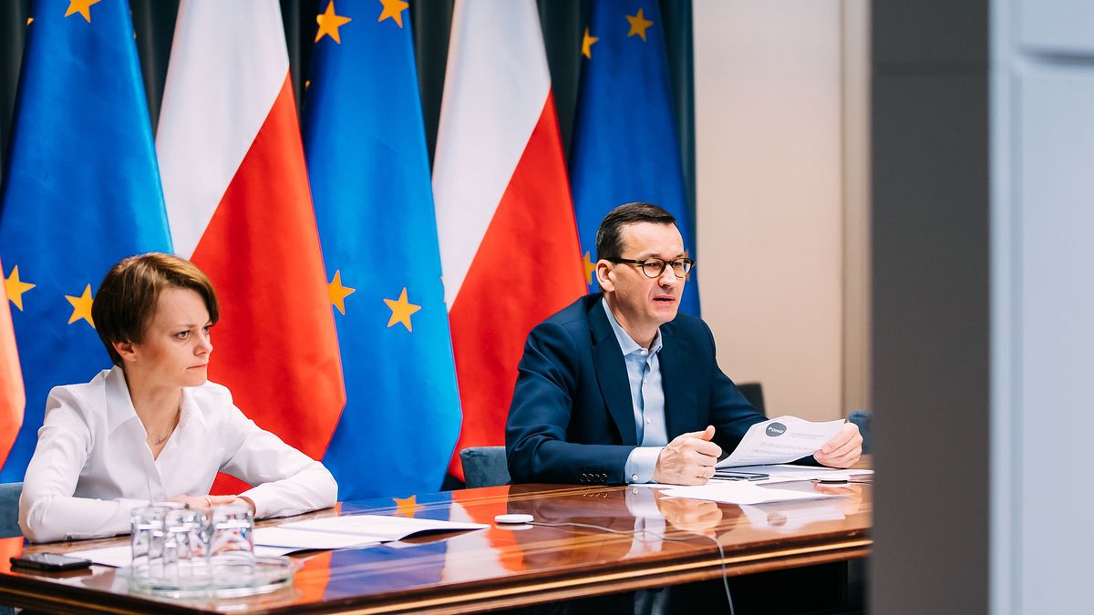 Jadwiga Emilewicz, Mateusz Morawiecki