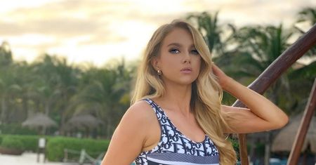 Miss kostiumów kąpielowych pozbawiona tytułu za wpis w sieci