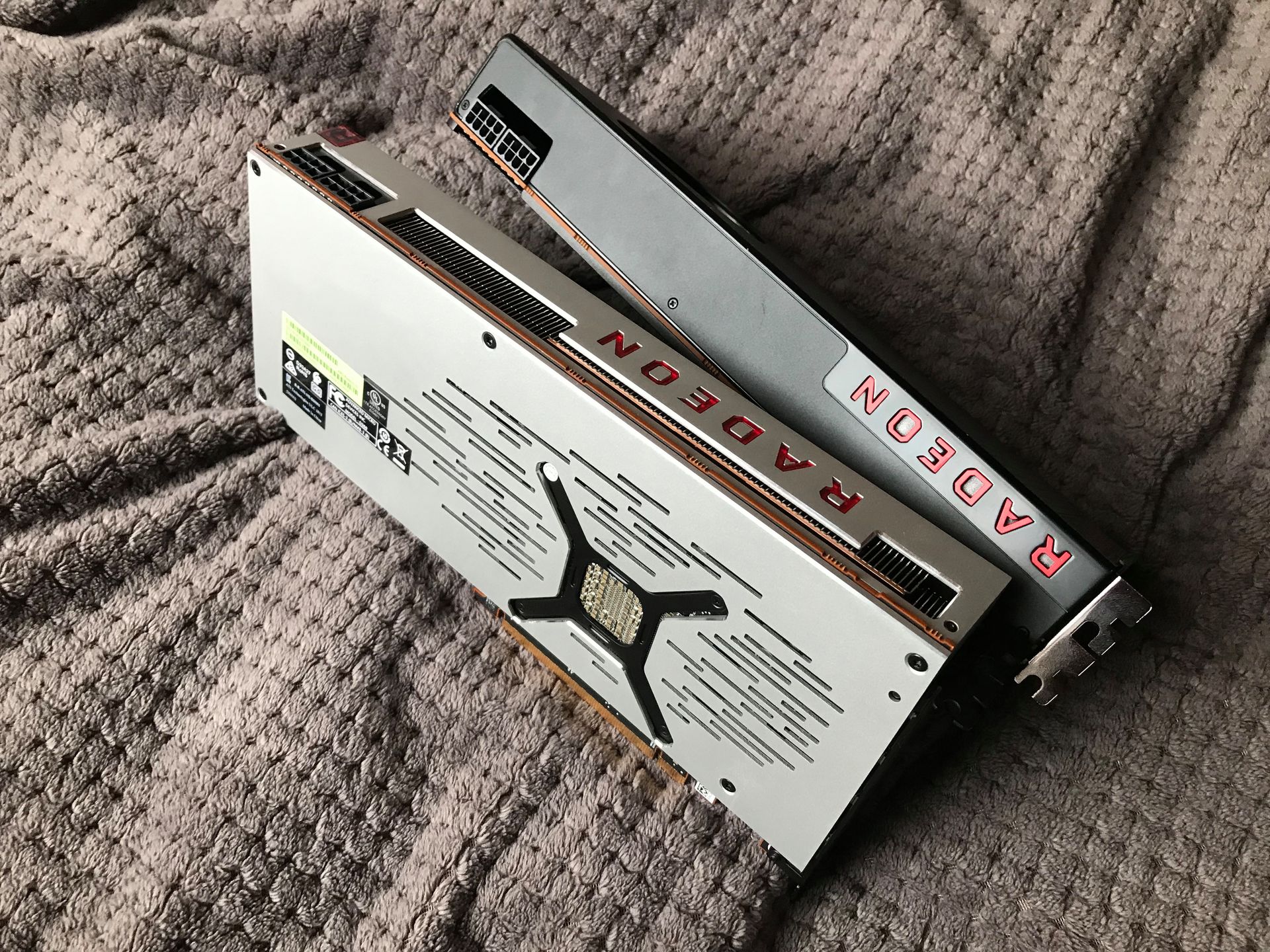 AMD Radeon VII – test. Czy GeForce RTX 2080 ma się czego obawiać? 6