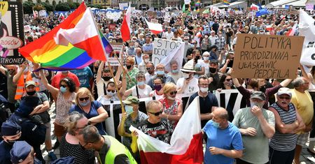 Wybory prezydenckie 2020. Wrocław. Awantura na wiecu Andrzeja Dudy